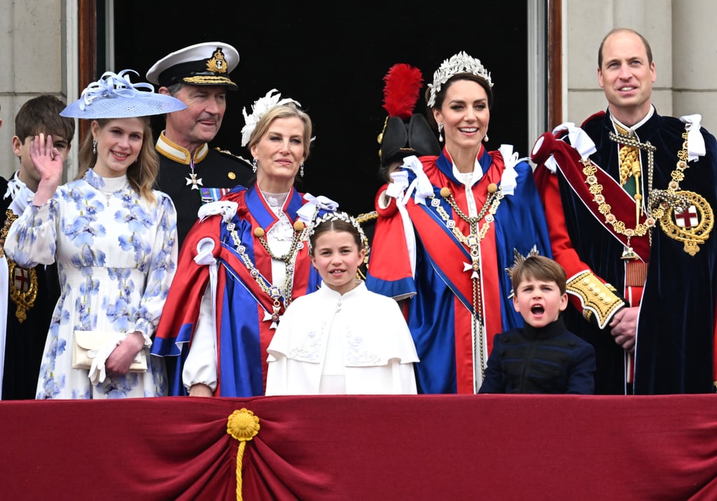 The Royal Family Gathered on the Palace Balcony After the Coronation ... Royal canin medium 7